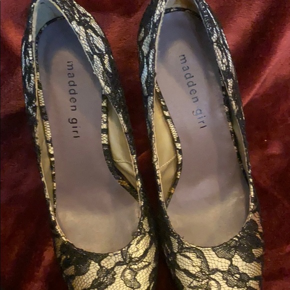 Madden Girl Lace Platform Heels - Picture 5 of 7